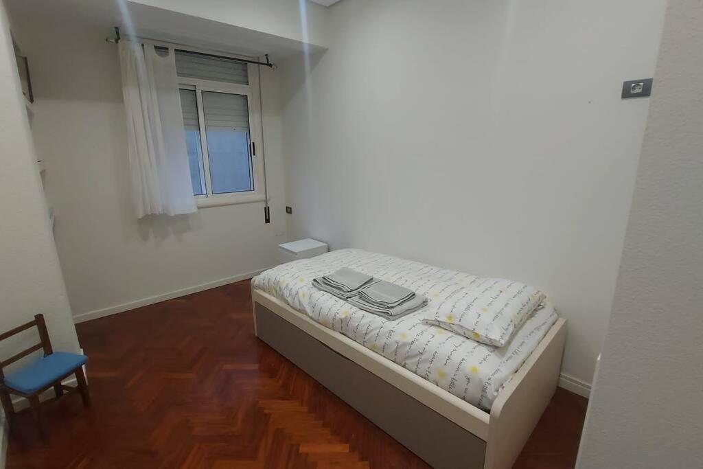Ferienwohnung Piso Lujo En Gran Via Con Garaje Vigo Exterior foto