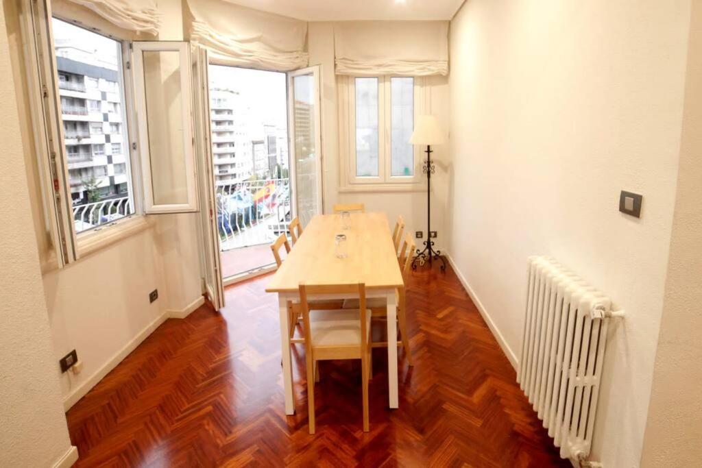 Ferienwohnung Piso Lujo En Gran Via Con Garaje Vigo Exterior foto