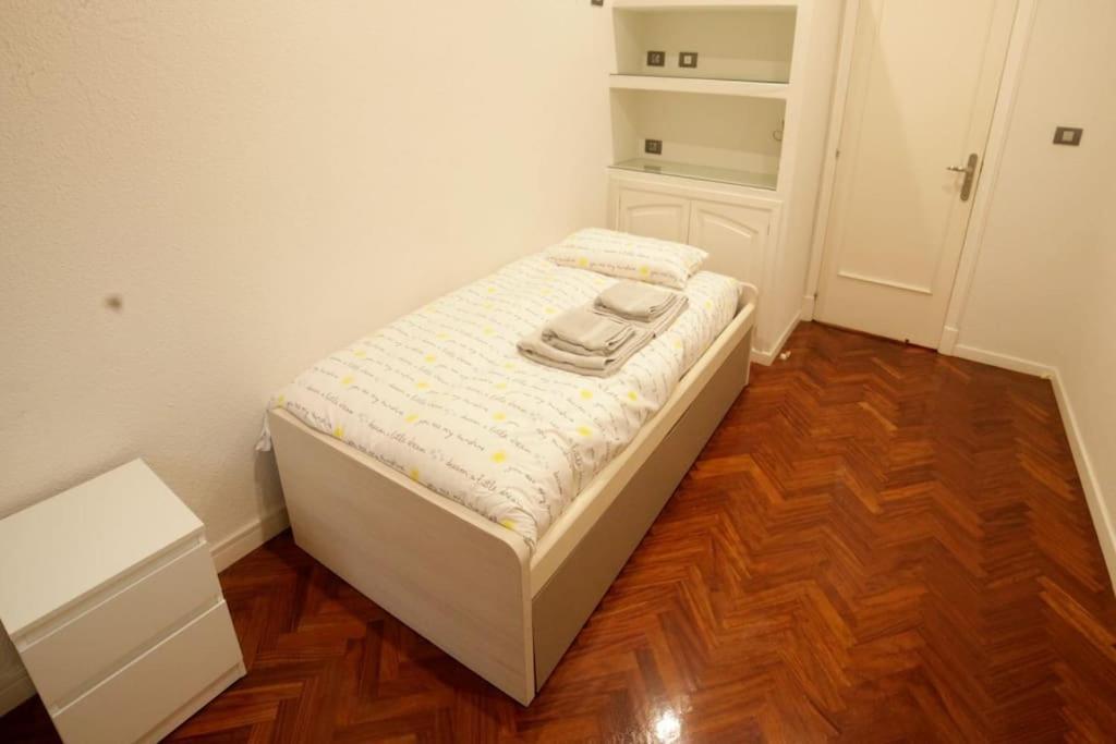 Ferienwohnung Piso Lujo En Gran Via Con Garaje Vigo Exterior foto